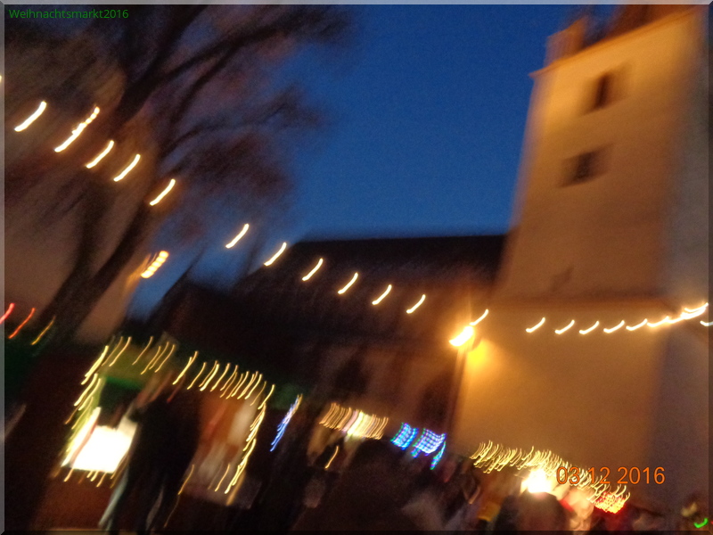 Grüner Weihnachtsmarktstand