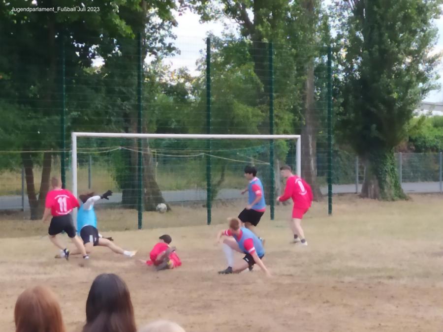 Jugendparlament Fußballspiel