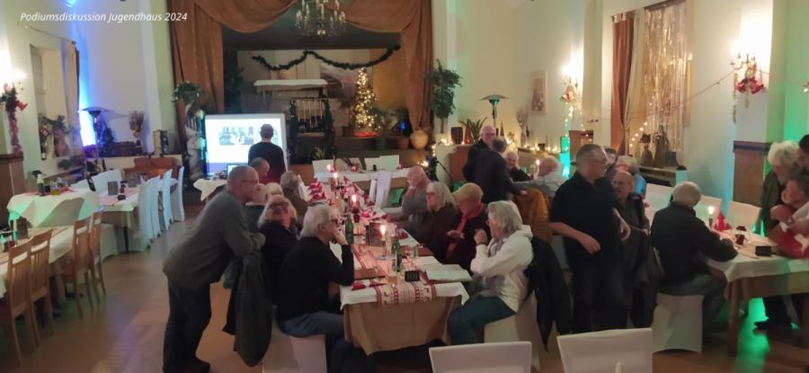 12.12. Podiumsdiskussion Jugendhaus