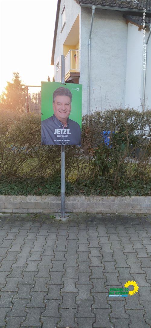 Plakatvandalismus_02082025_-IMG_20250208_163408.jpg