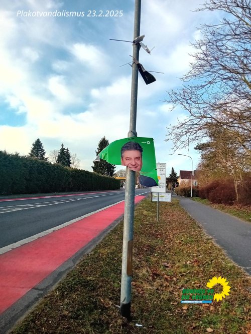 Plakatvandalismus_02042023-signal-2025-02-23-08-25-14-178-1.jpg