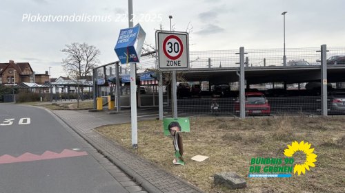 Plakatvandalismus_02042022-IMG_9834.jpg